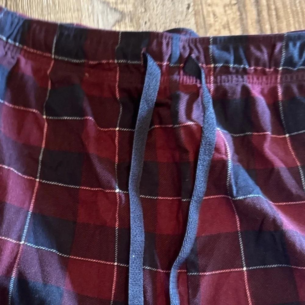 Nautica Men's Burgundy and Navy Plaid Joggers - Picture 4 of 4